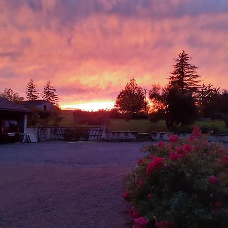 Gite De La Roseraie Louchy-Montfand Екстер'єр фото
